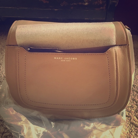 NWT Marc Jacobs Tan Leather Crossbody Bag - Picture 1 of 8